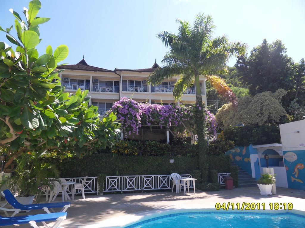 Hotel Relax Resort Montego Bay Exterior photo
